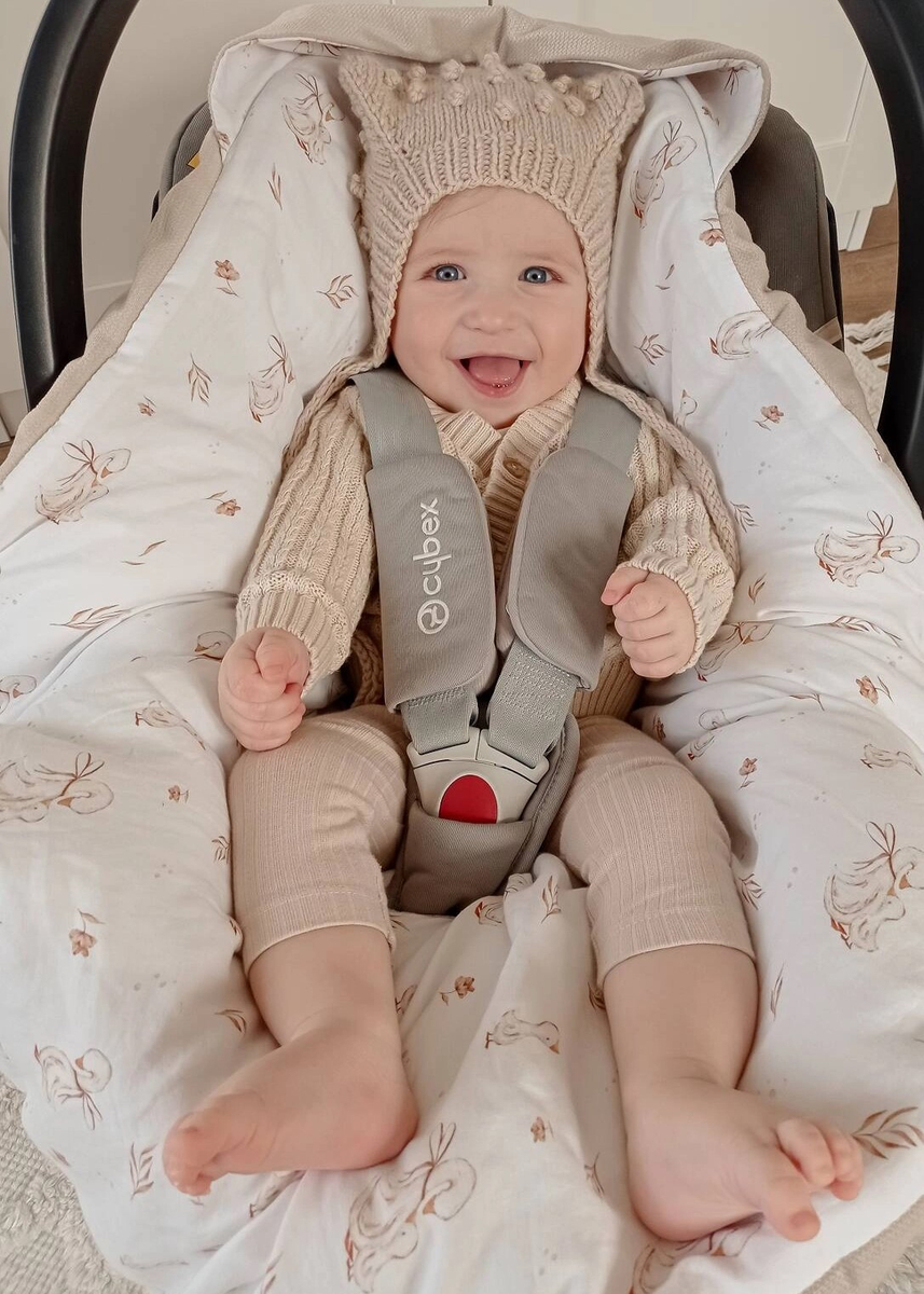 Kocyk z kapturkiem do fotelika WELUR 