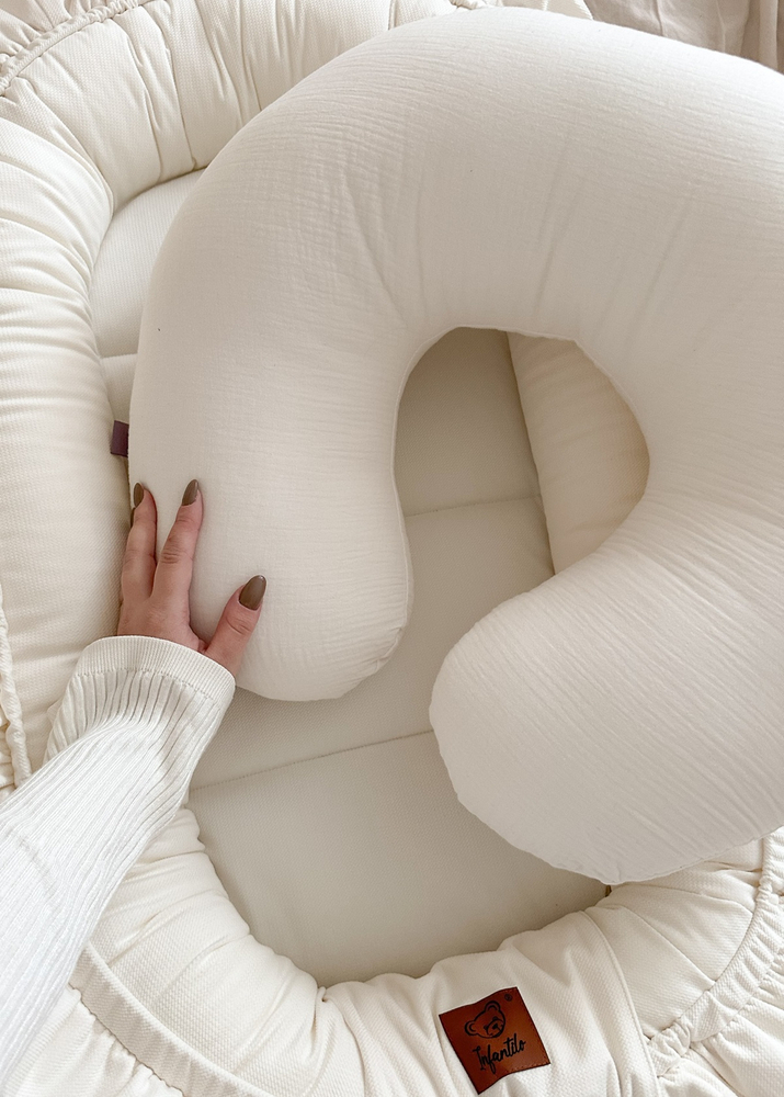 Poduszka do karmienia rogal MUŚLINOWY