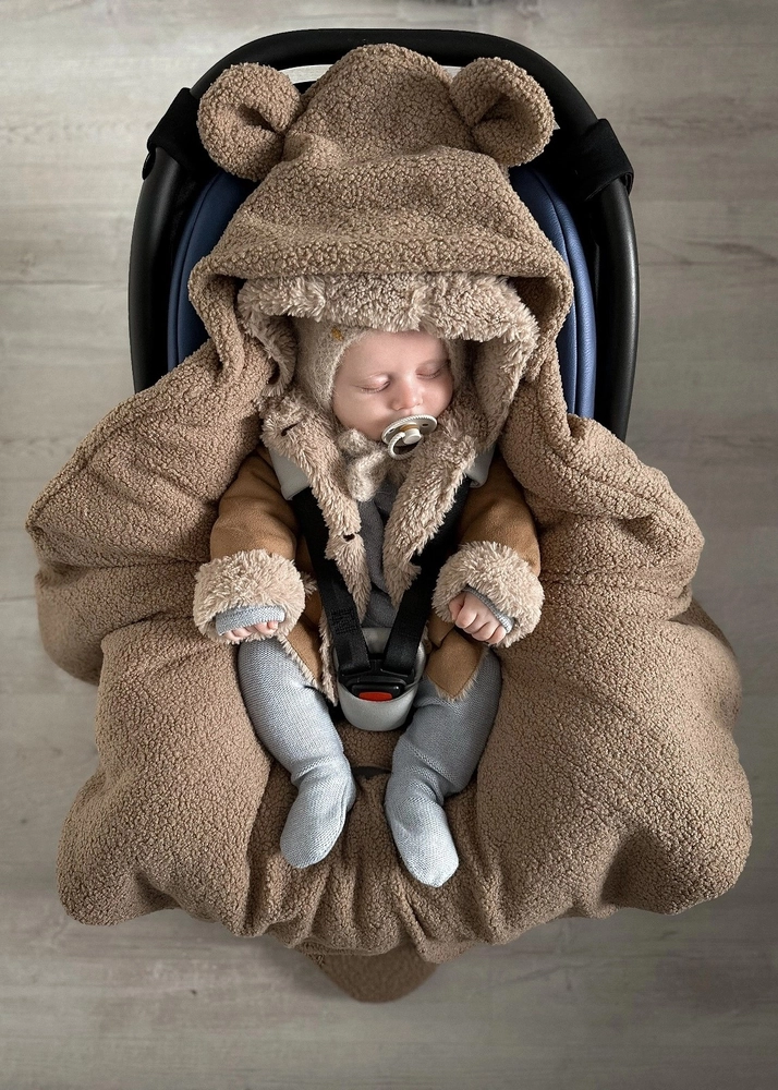 Kocyk z kapturkiem do fotelika BARANEK boucle