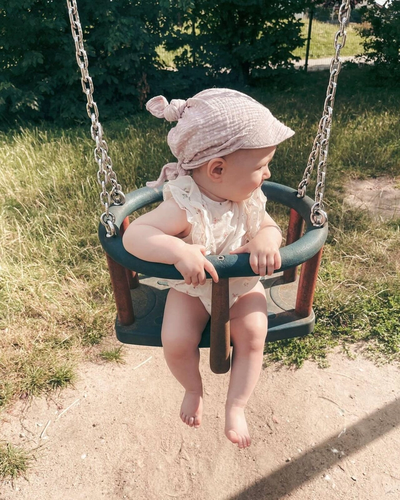 Chusteczka na głowę z daszkiem MUŚLIN DOTS