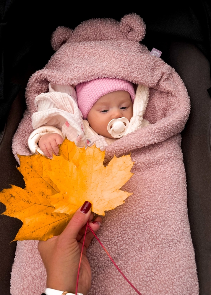 Kocyk z kapturkiem do fotelika BARANEK boucle