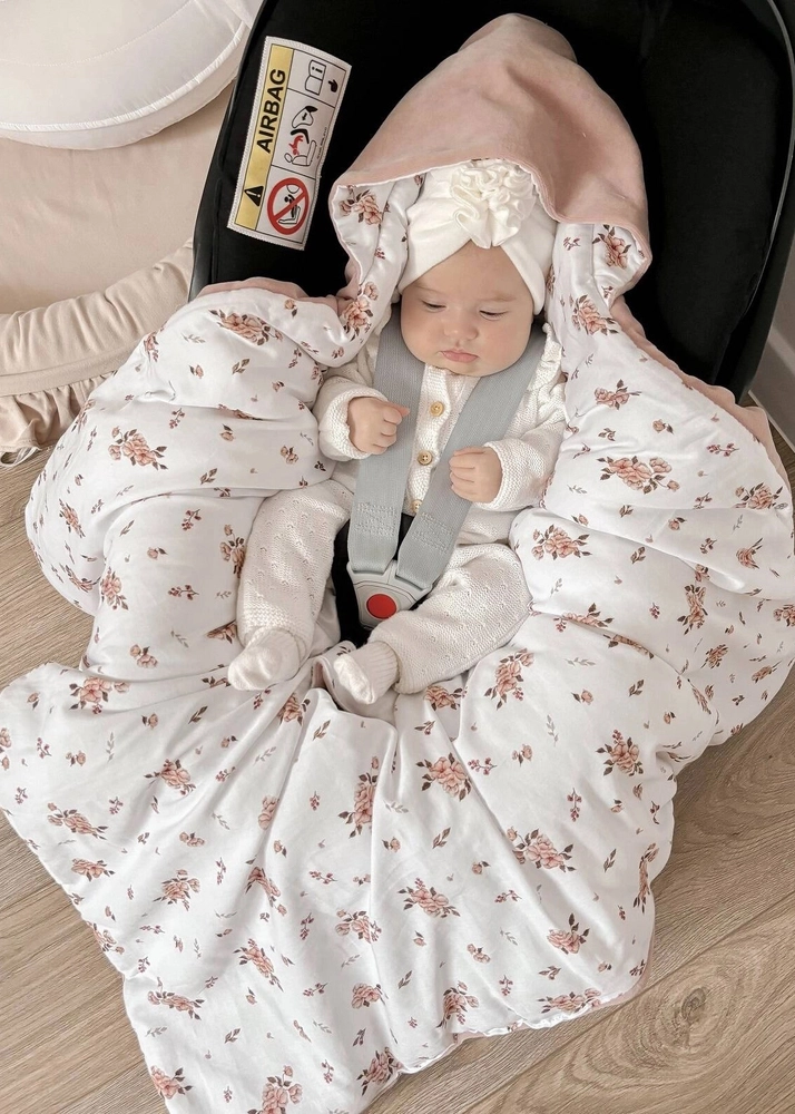 Kocyk z kapturkiem do fotelika WELUR