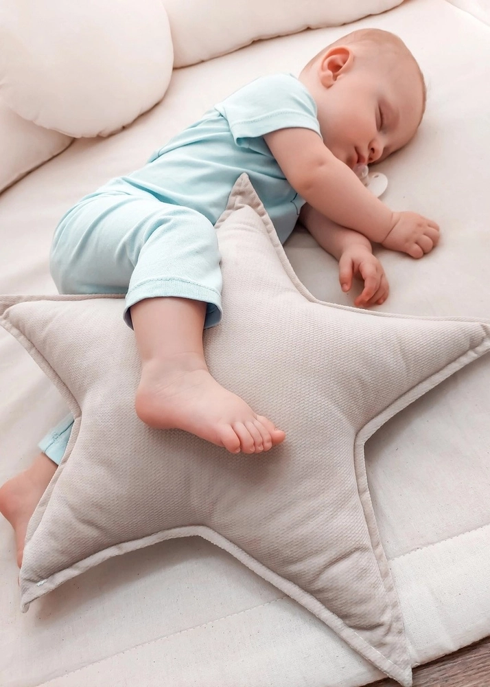 Poduszka dekoracyjna GWIAZDKA VELVET