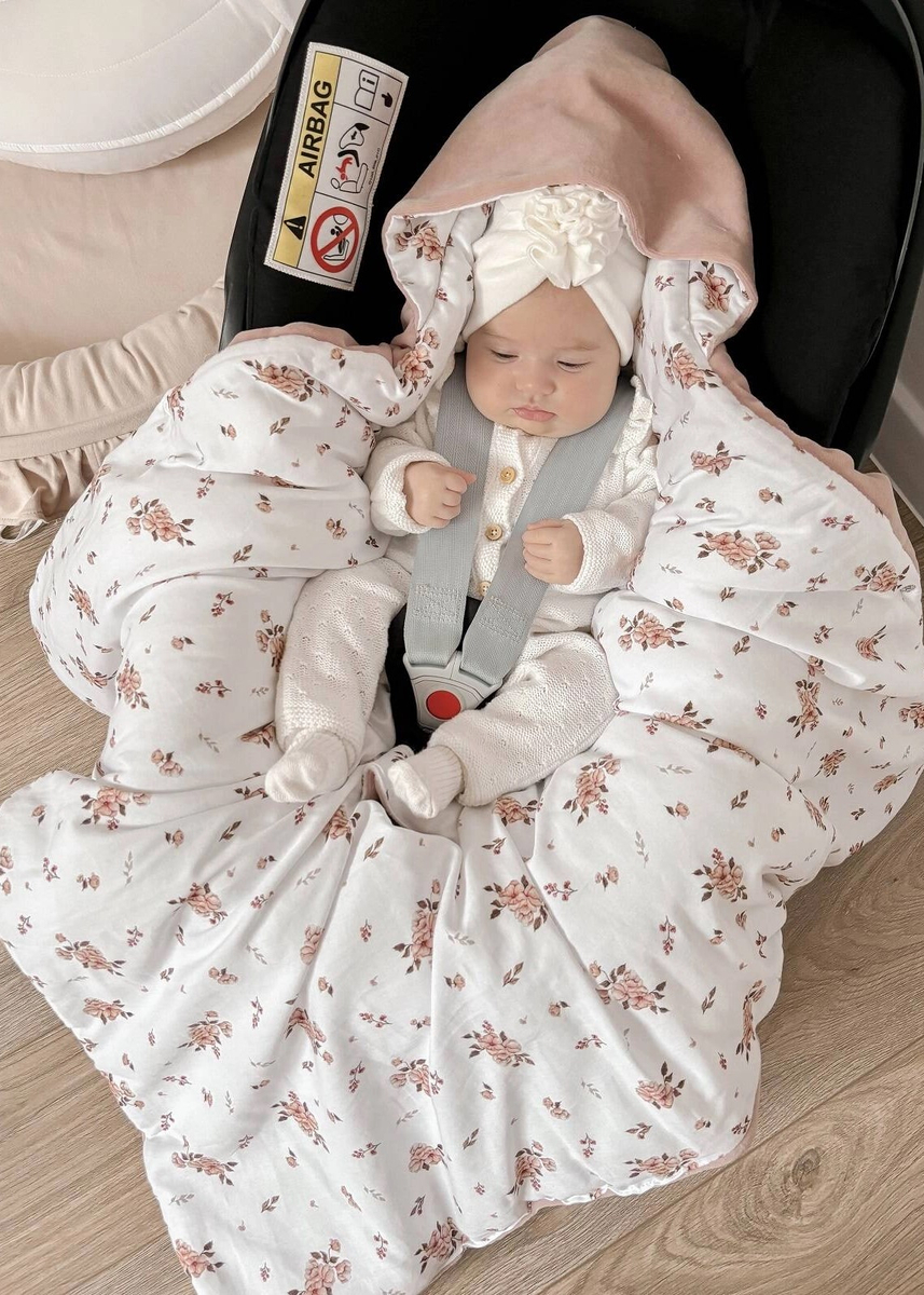 Kocyk z kapturkiem do fotelika WELUR 