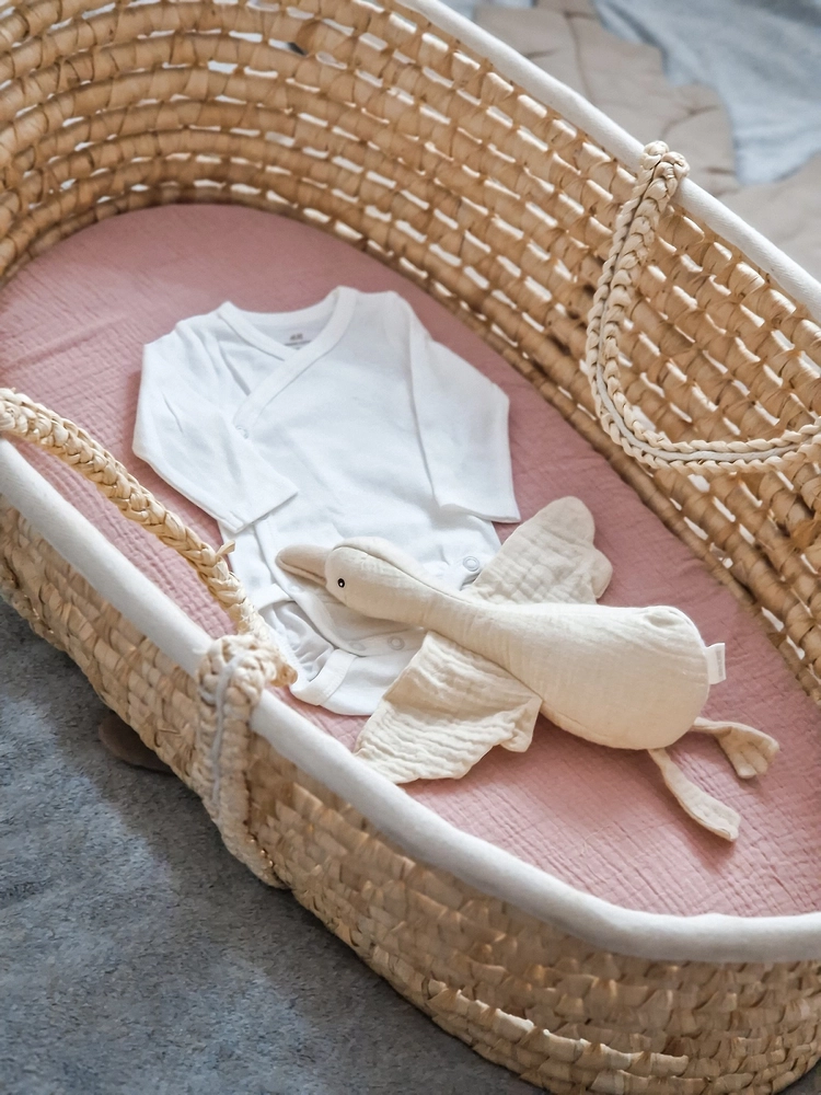 Prześcieradło do wózka gondoli muślinowe z gumką