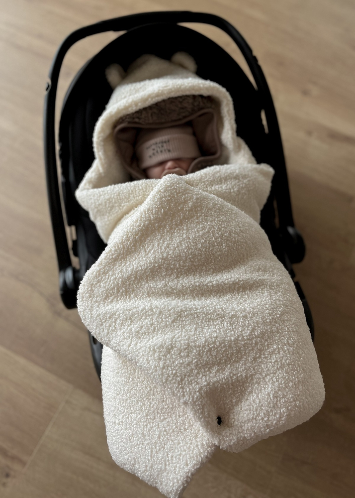 Kocyk z kapturkiem do fotelika BARANEK boucle