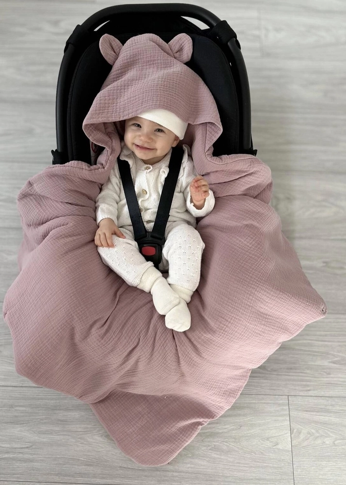 Kocyk otulacz do fotelika z kapturkiem MUŚLINOWY ocieplany