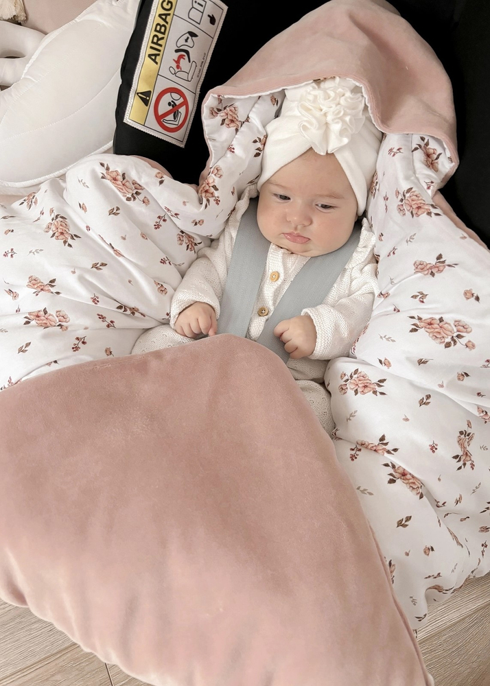 Kocyk z kapturkiem do fotelika WELUR 