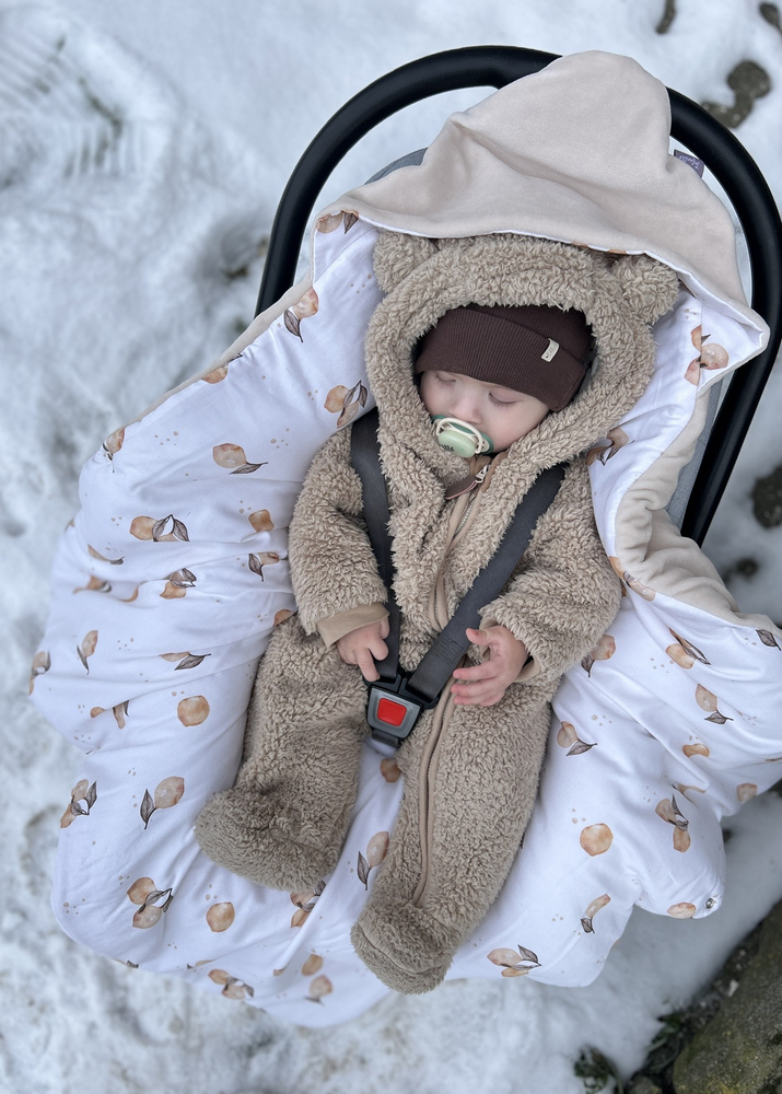 Kocyk z kapturkiem do fotelika WELUR 