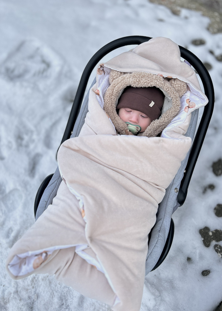 Kocyk z kapturkiem do fotelika WELUR 