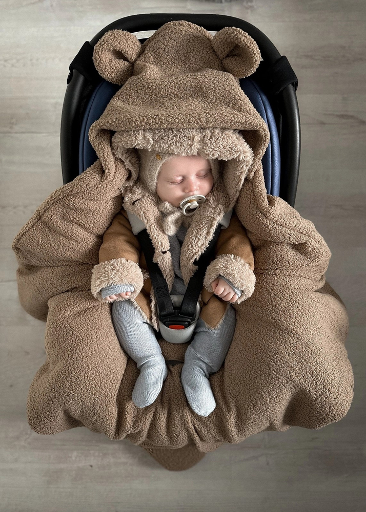 Kocyk z kapturkiem do fotelika BARANEK boucle